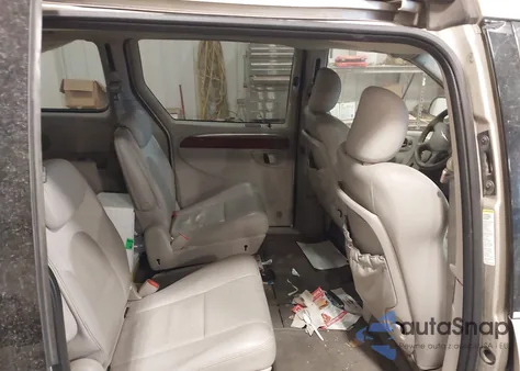 2005 Chrysler Town & Country Limited из США, поврежденный, VIN 2C8GP64L15R402476